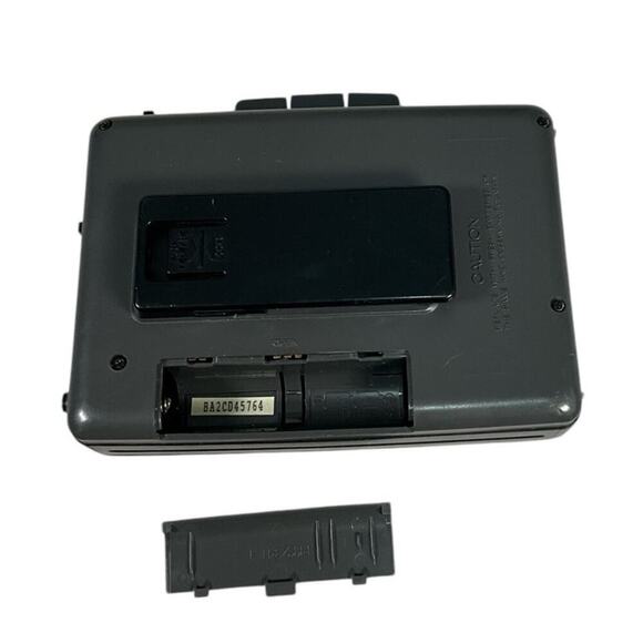 Vintage Panasonic Walkman RQ-V152 AM/FM Radio Cassette Grey Not Tested - Picture 6 of 9